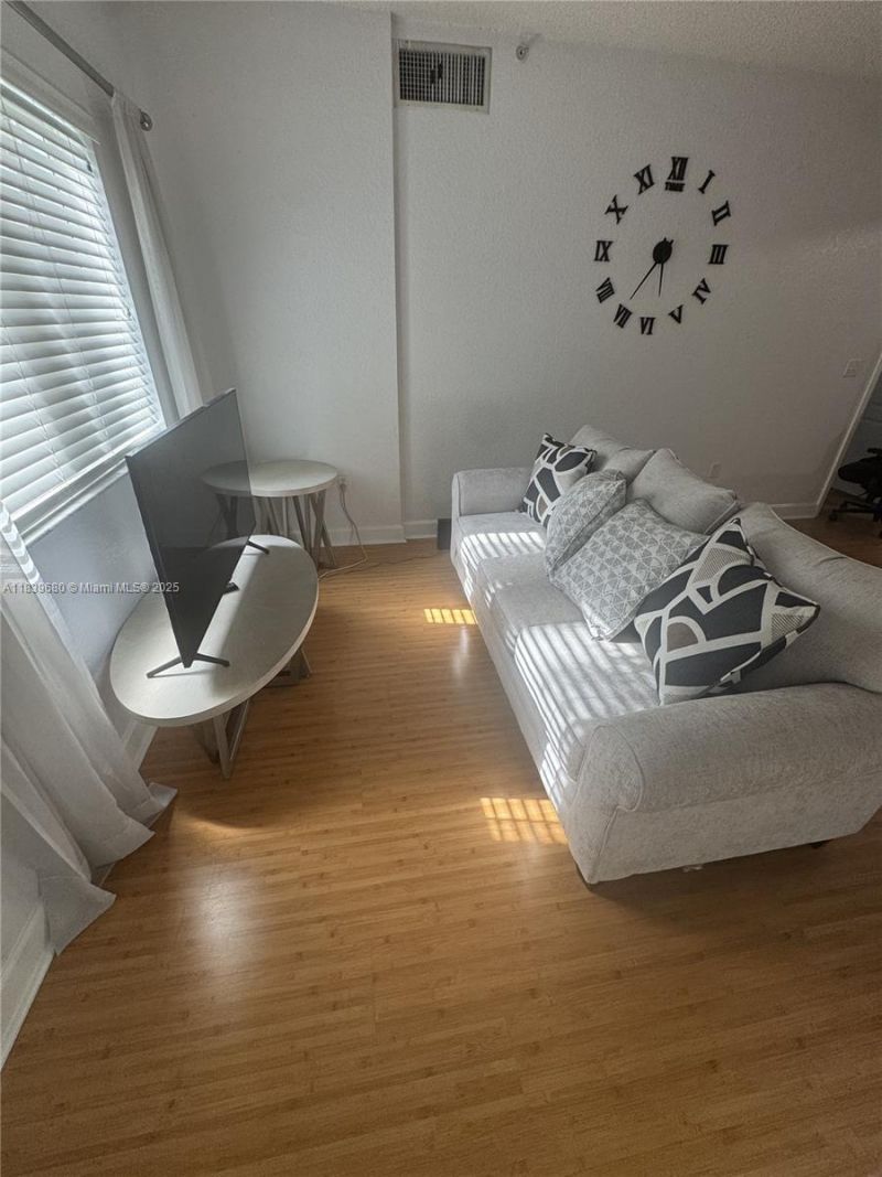 6001 SW 70th St, Unit 304, South Miami, FL 33143 Photo