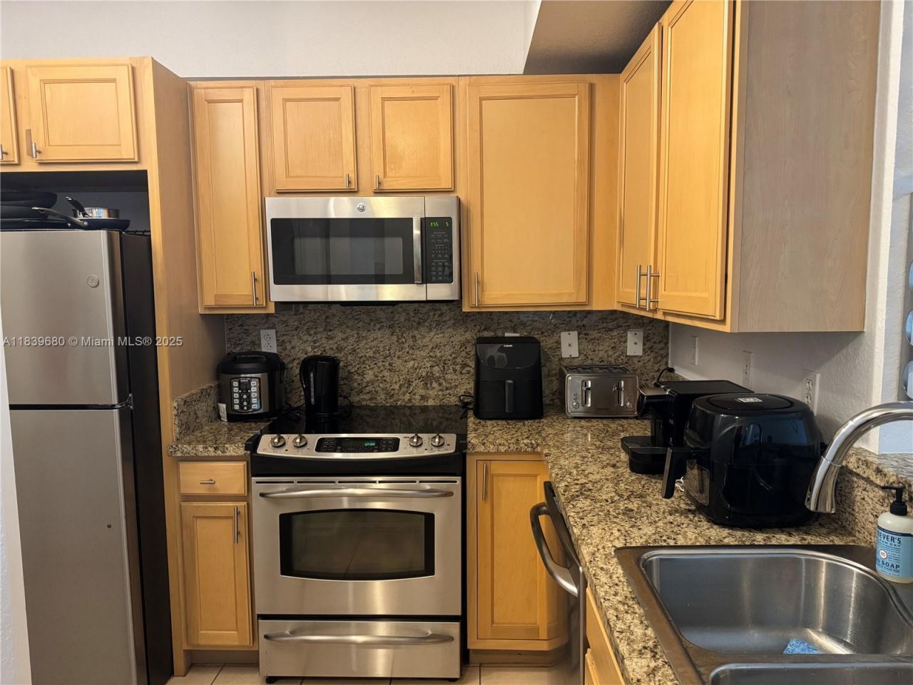 6001 SW 70th St, Unit 304, South Miami, FL 33143 Photo