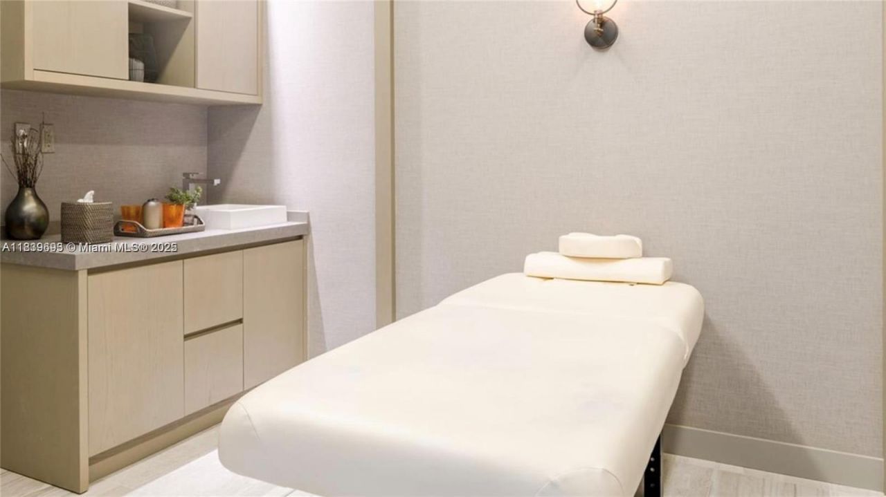 4010 S Ocean Dr, Unit T4105, Hollywood, FL 33019 Photo