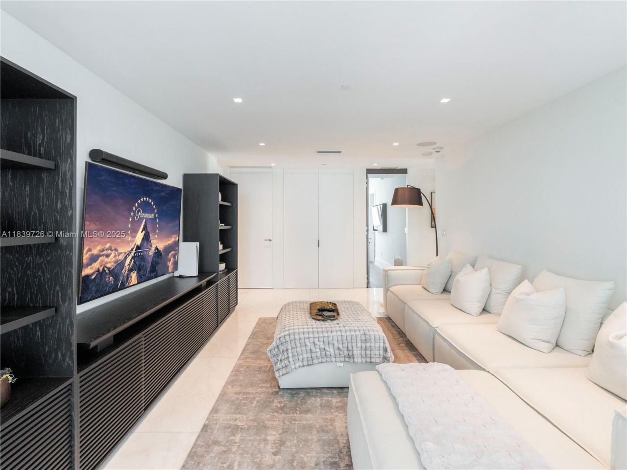 17475 Collins Ave, Unit 1001, Sunny Isles Beach, FL 33160 Photo