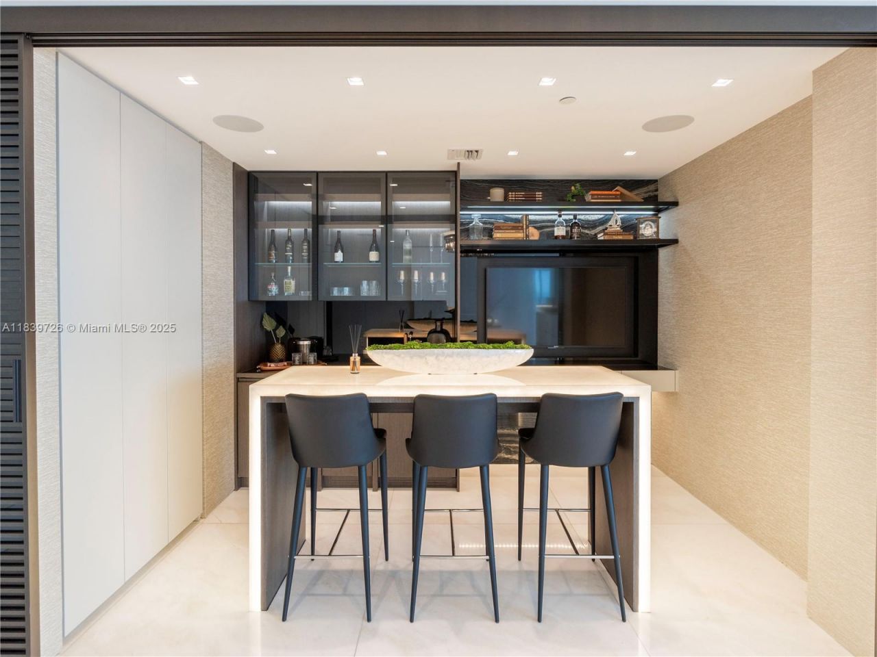 17475 Collins Ave, Unit 1001, Sunny Isles Beach, FL 33160 Photo