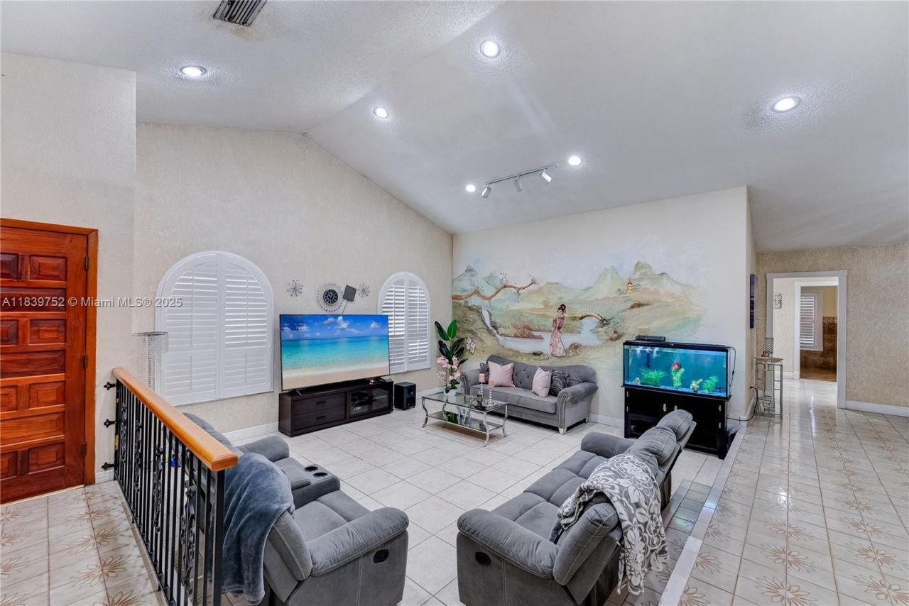 400 NW 128th Ave, Miami, FL 33182 Photo