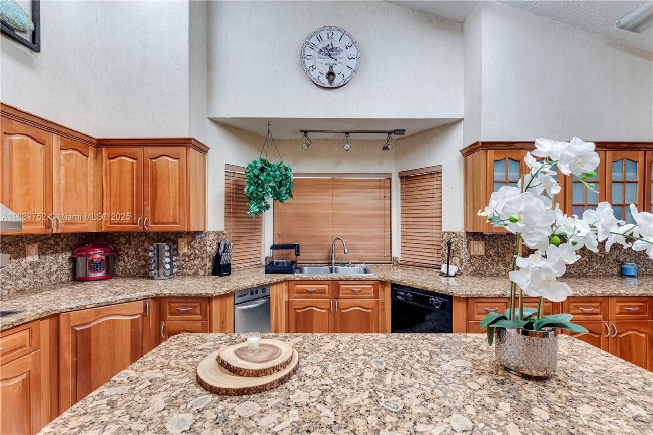 400 NW 128th Ave, Miami, FL 33182 Photo