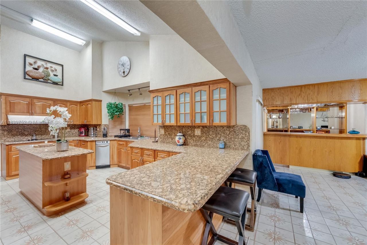 400 NW 128th Ave, Miami, FL 33182 Photo