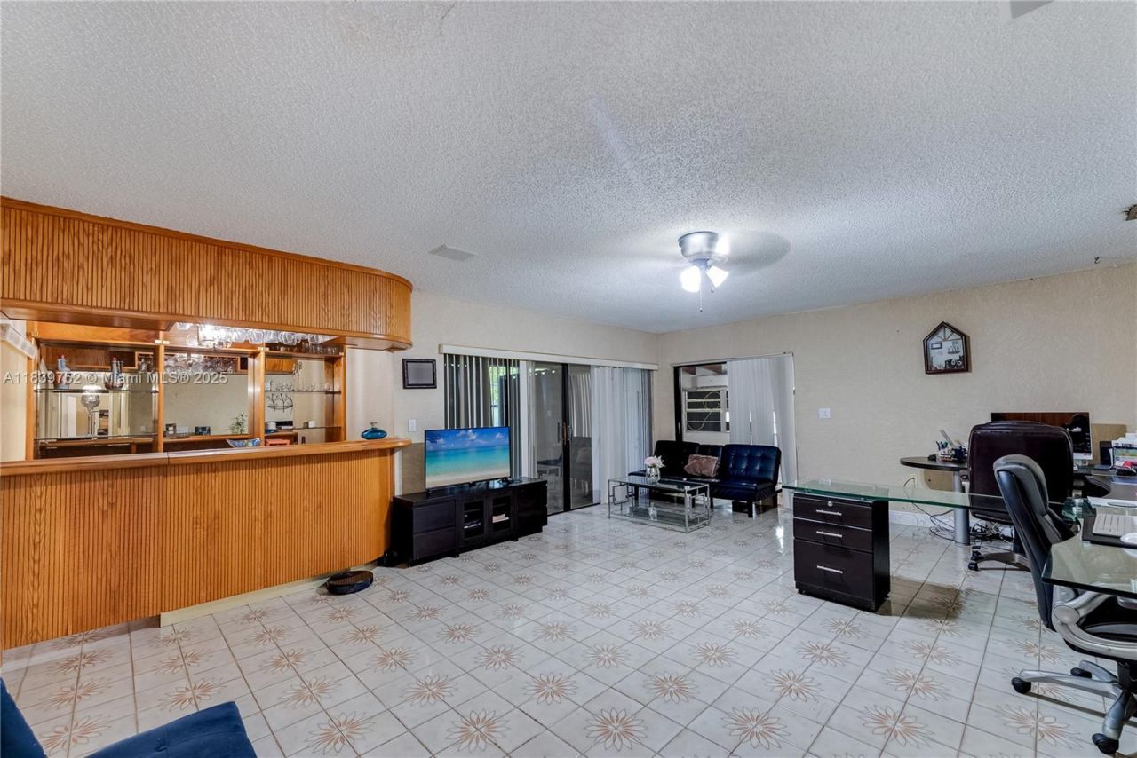 400 NW 128th Ave, Miami, FL 33182 Photo