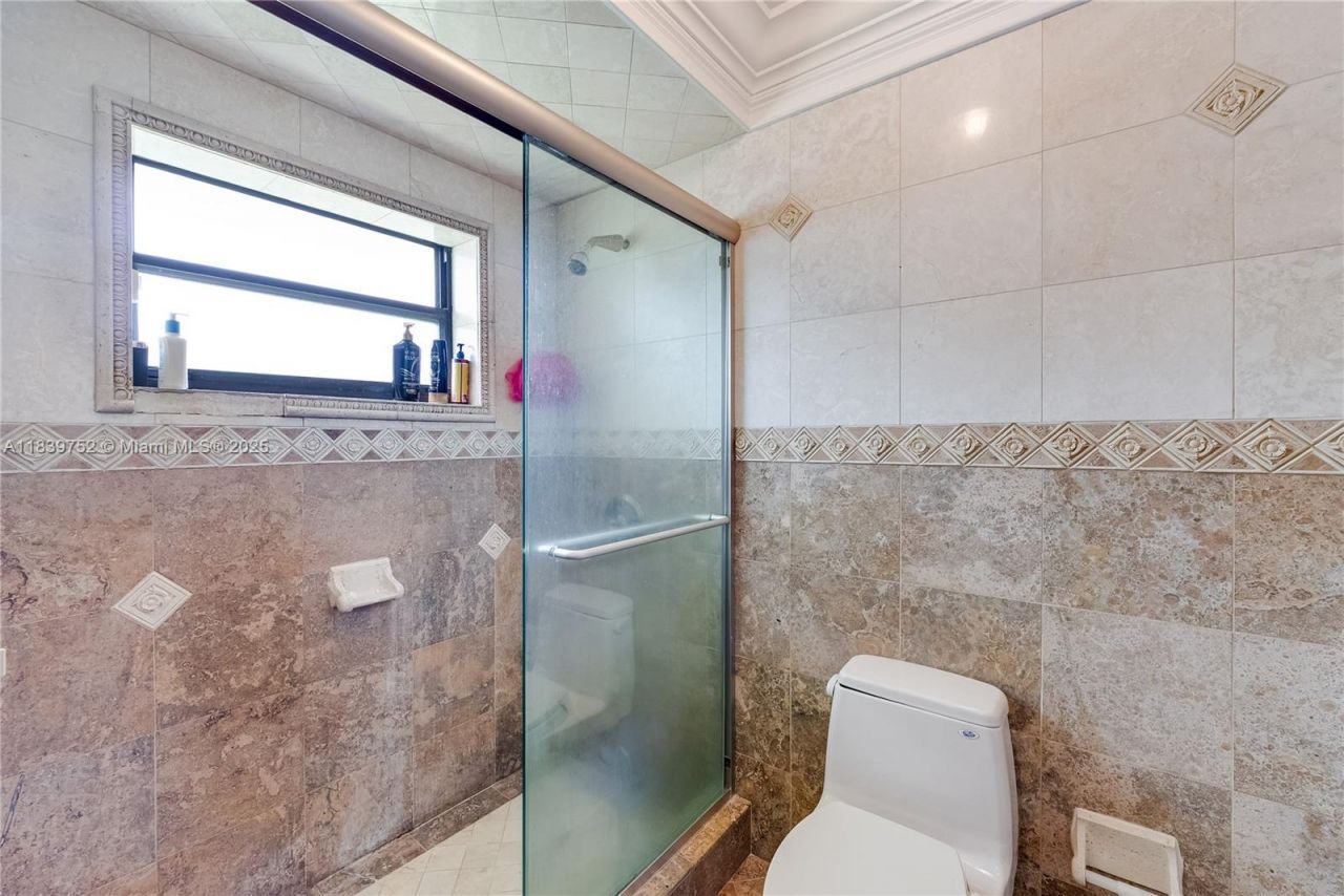 400 NW 128th Ave, Miami, FL 33182 Photo