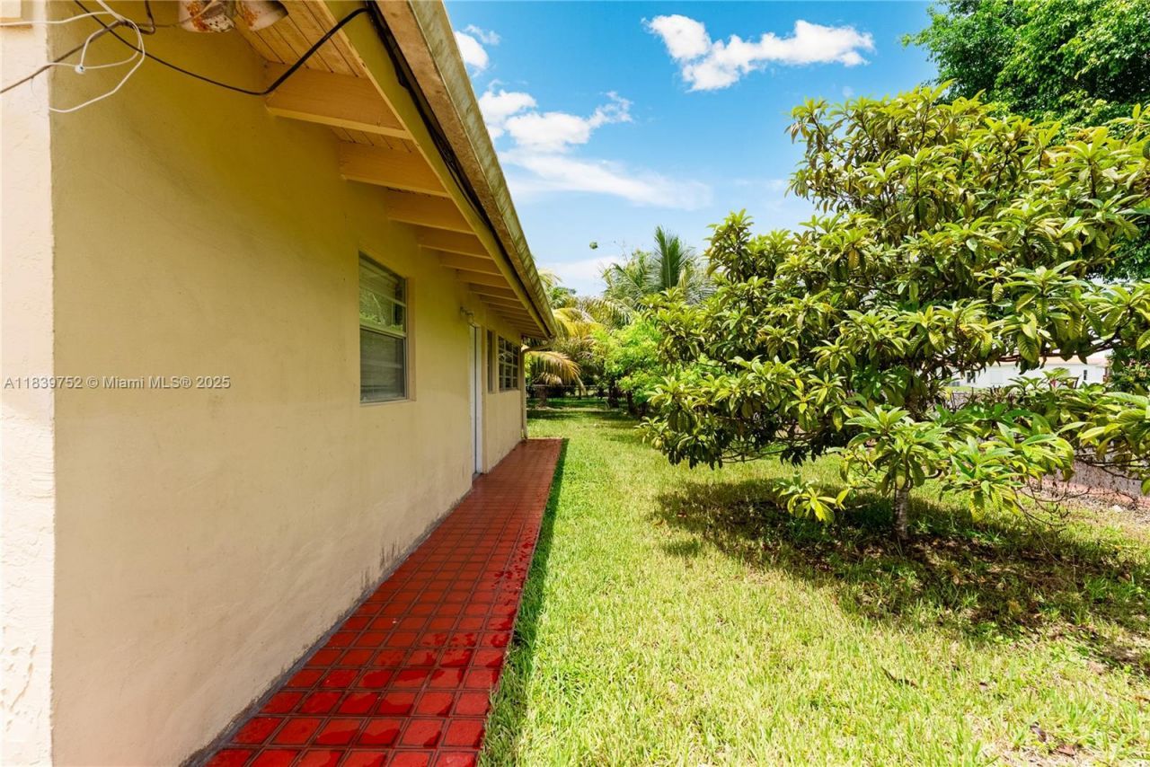 400 NW 128th Ave, Miami, FL 33182 Photo