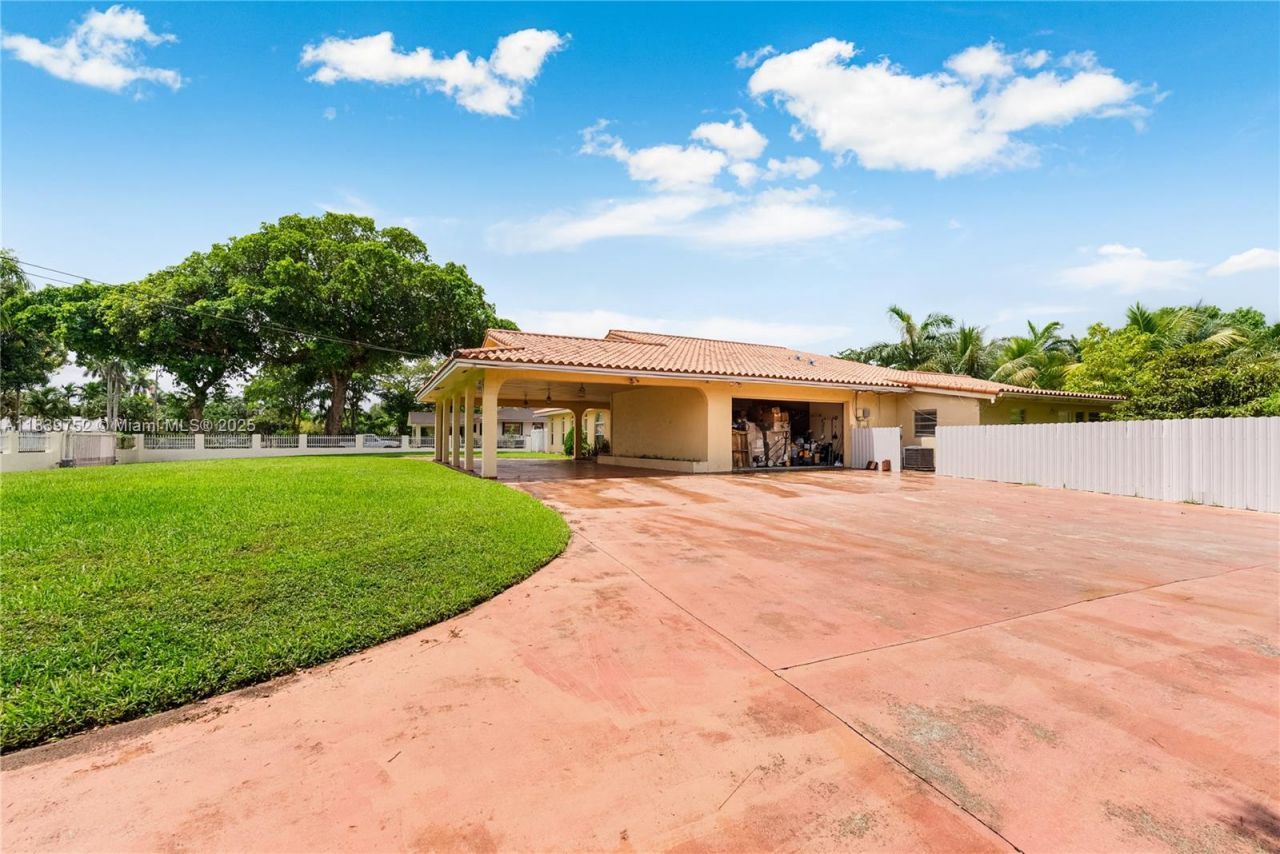 400 NW 128th Ave, Miami, FL 33182 Photo