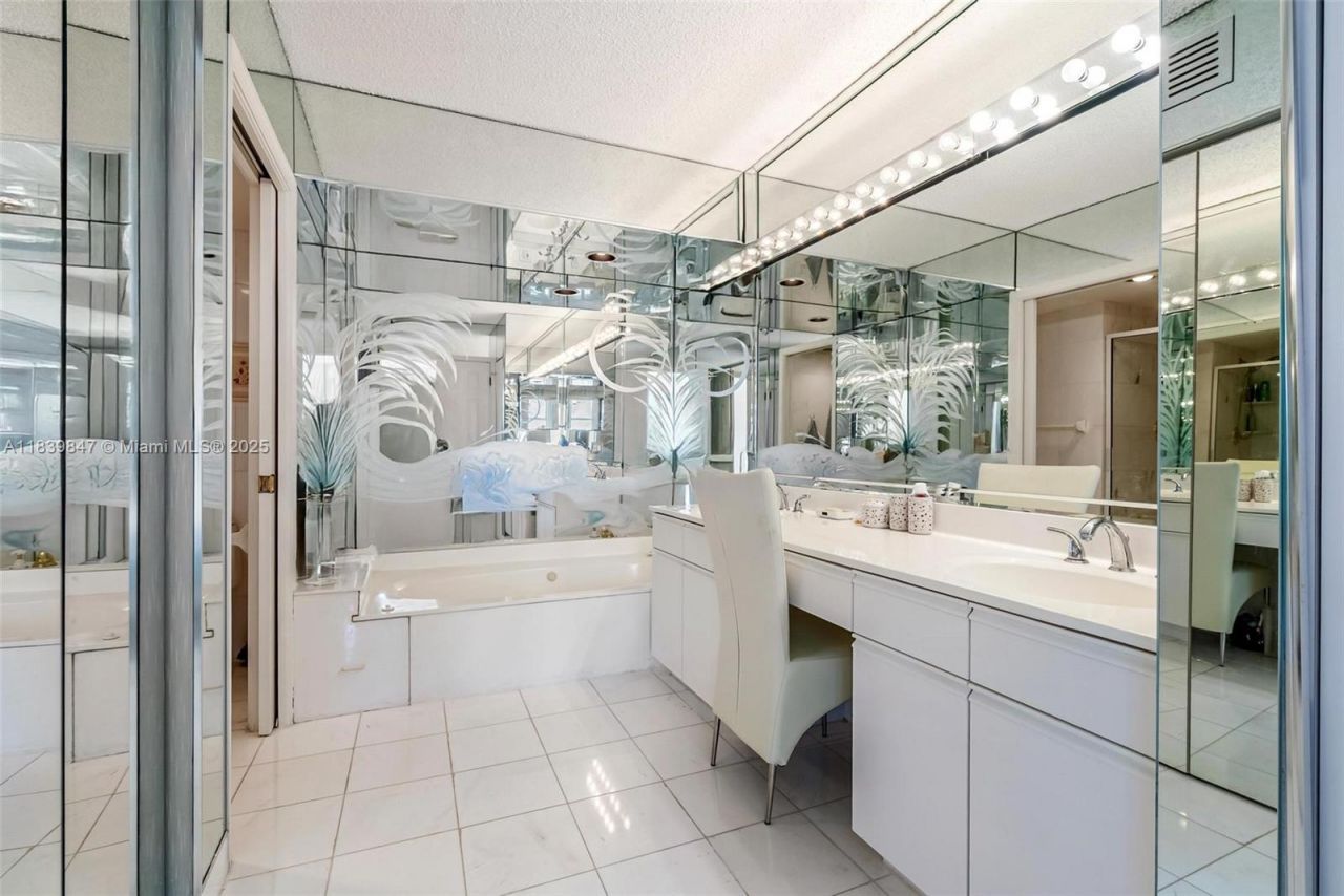 3530 Mystic Pointe Dr, Unit 2014, Aventura, FL 33180 Photo