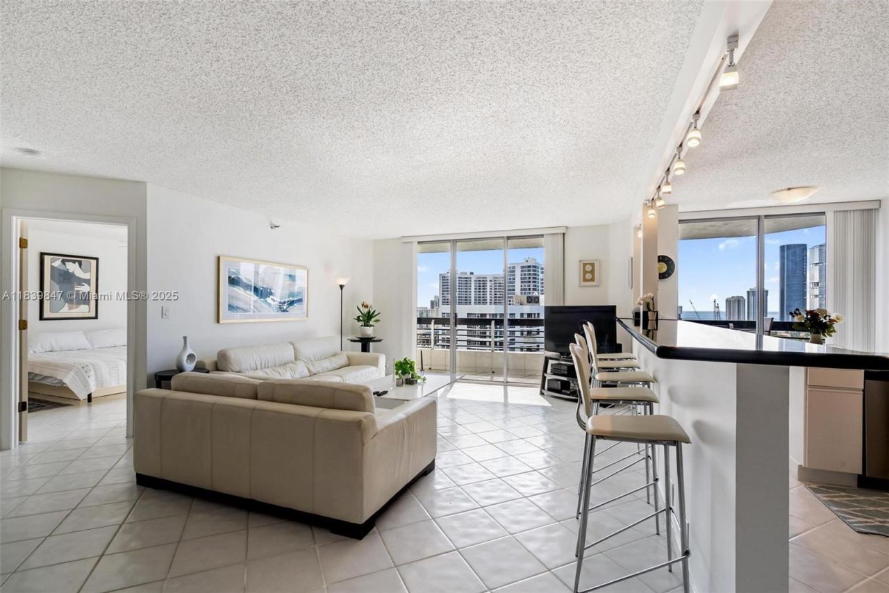 3530 Mystic Pointe Dr, Unit 2014, Aventura, FL 33180 Photo