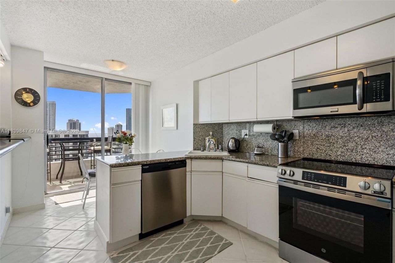 3530 Mystic Pointe Dr, Unit 2014, Aventura, FL 33180 Photo