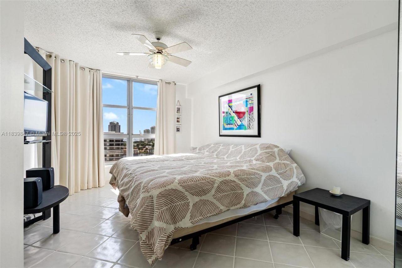 3530 Mystic Pointe Dr, Unit 2014, Aventura, FL 33180 Photo