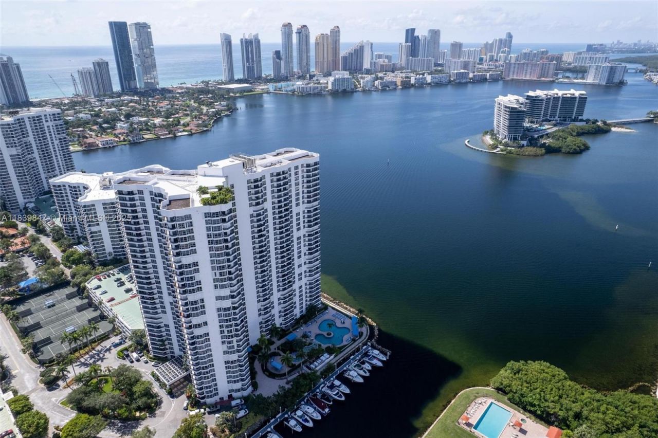 3530 Mystic Pointe Dr, Unit 2014, Aventura, FL 33180 Photo