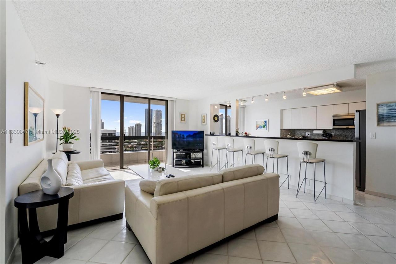 3530 Mystic Pointe Dr, Unit 2014, Aventura, FL 33180 Photo