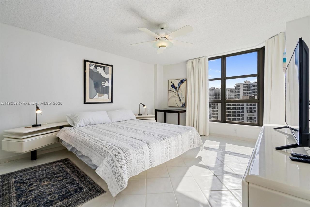 3530 Mystic Pointe Dr, Unit 2014, Aventura, FL 33180 Photo