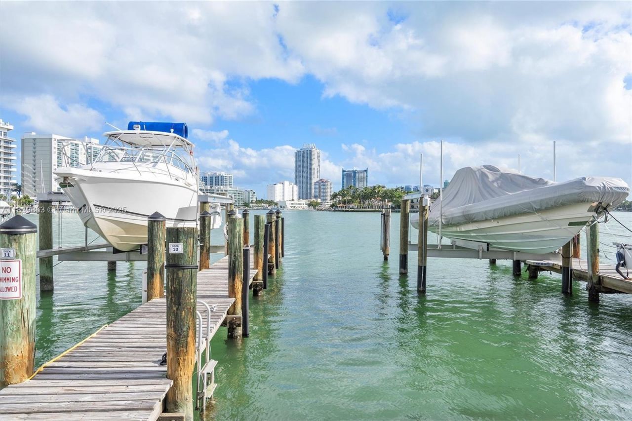 900 Bay Dr, Unit 718+Dock S, Miami Beach, FL 33141 Photo