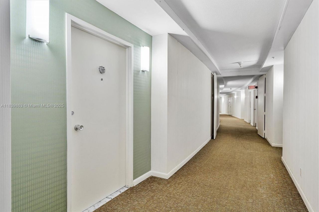 900 Bay Dr, Unit 718+Dock S, Miami Beach, FL 33141 Photo