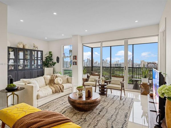 20379 W Country Club Dr, Unit PH38, Aventura, FL 33180