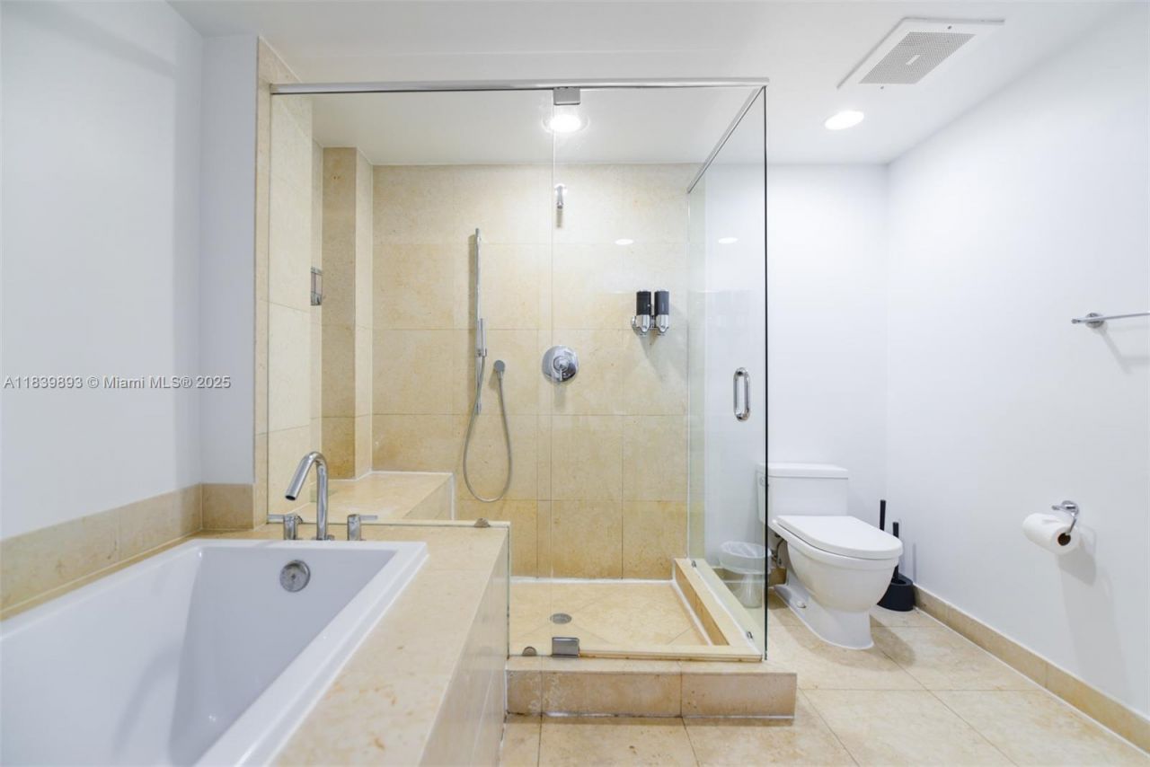 485 Brickell Ave, Unit 2908, Miami, FL 33131 Photo