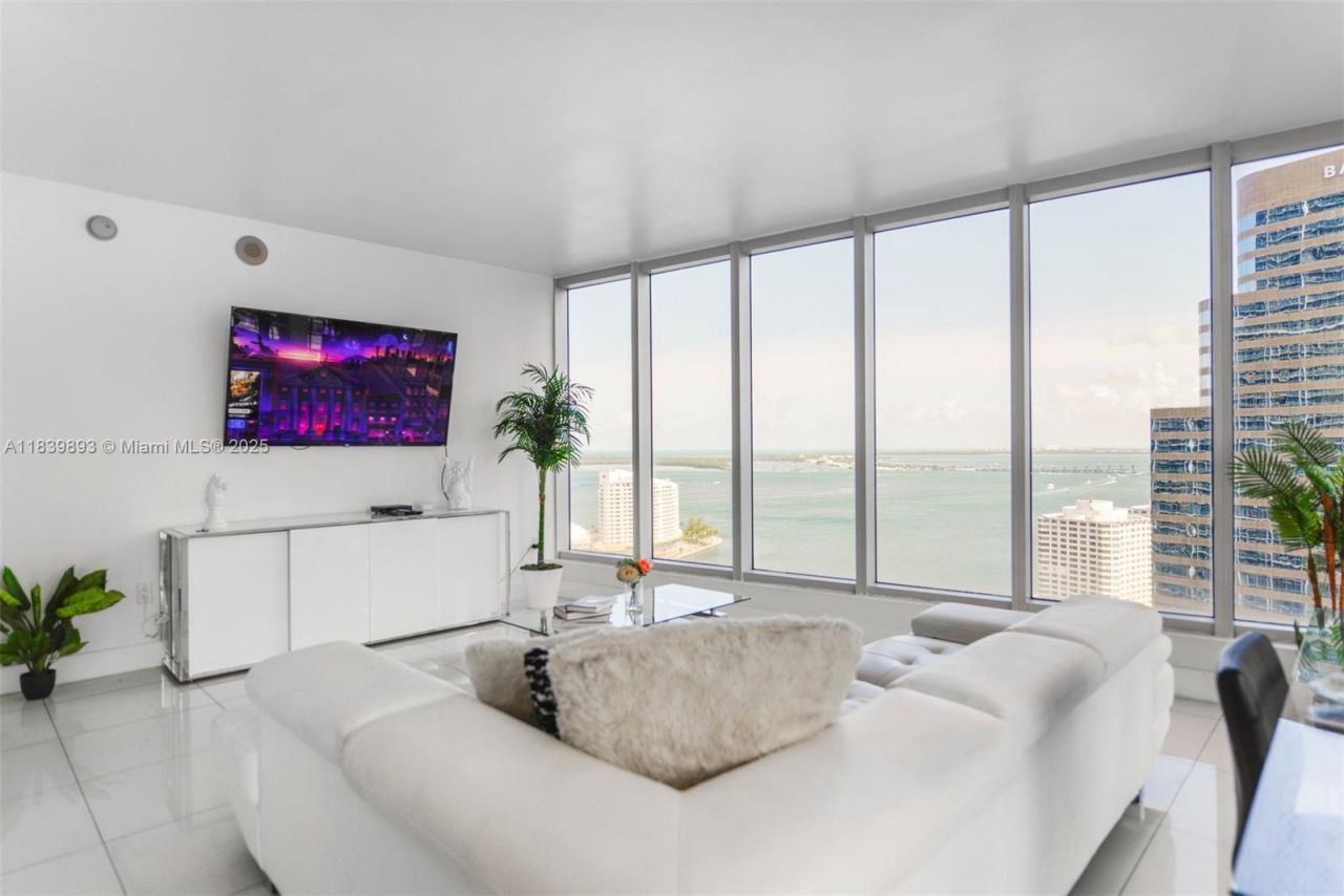 485 Brickell Ave, Unit 2908, Miami, FL 33131 Photo
