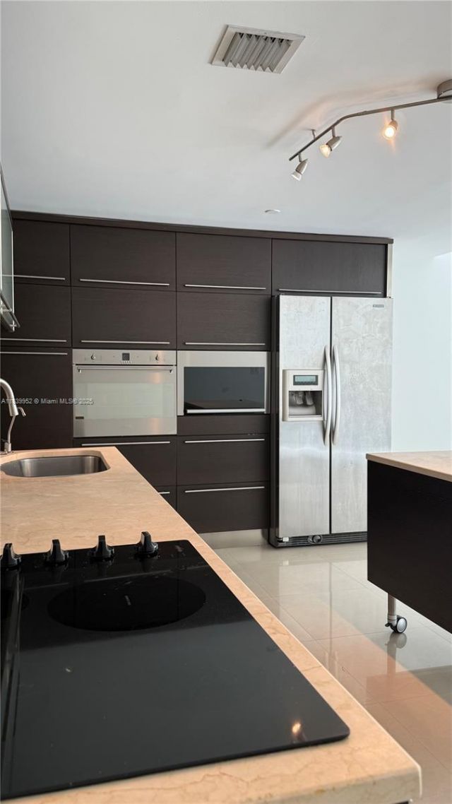 6000 Collins Ave, Unit 323, Miami Beach, FL 33140 Photo