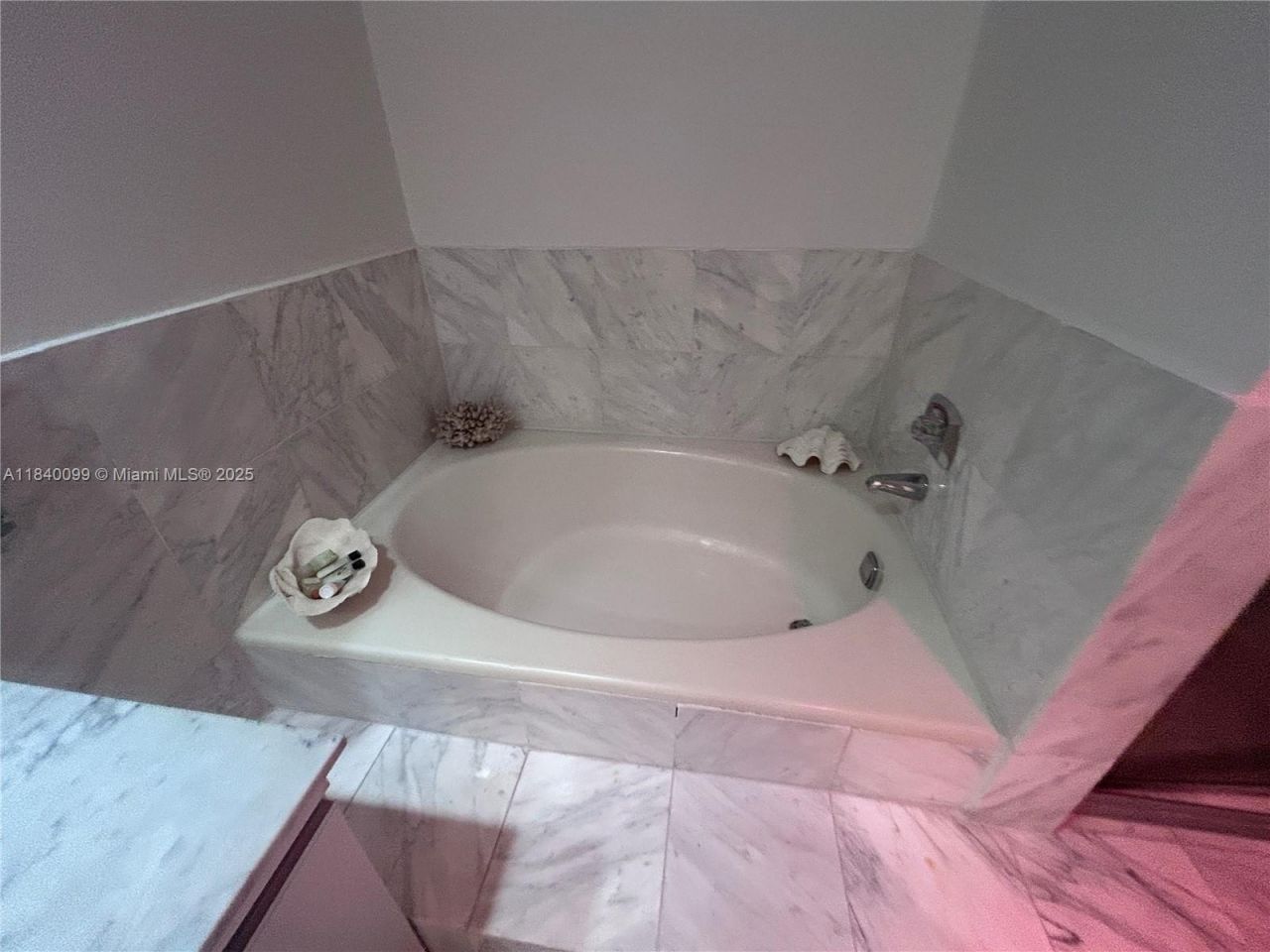 324 Poinciana Dr, Unit 906, Sunny Isles Beach, FL 33160 Photo