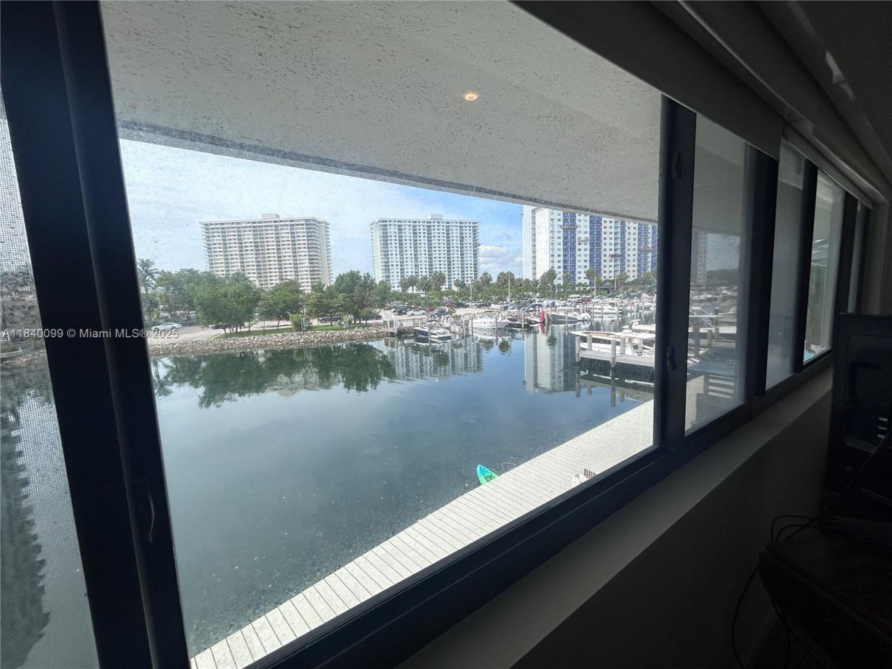 324 Poinciana Dr, Unit 906, Sunny Isles Beach, FL 33160 Photo