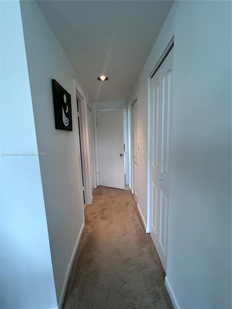 324 Poinciana Dr, Unit 906, Sunny Isles Beach, FL 33160 Photo