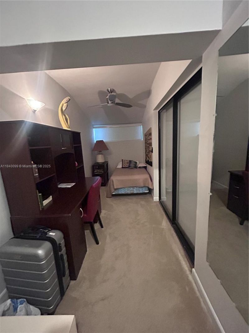 324 Poinciana Dr, Unit 906, Sunny Isles Beach, FL 33160 Photo