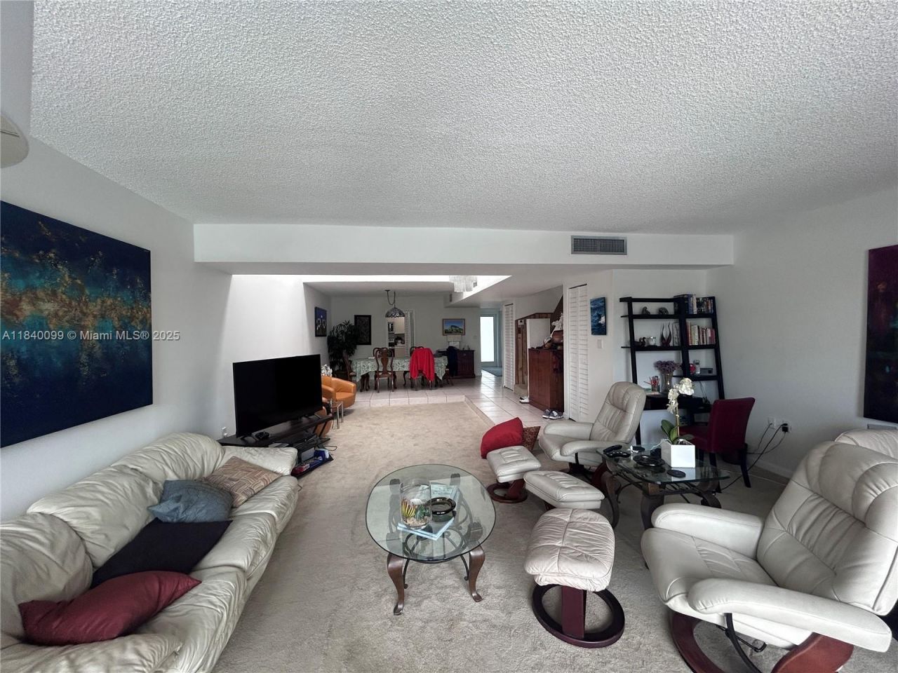 324 Poinciana Dr, Unit 906, Sunny Isles Beach, FL 33160 Photo