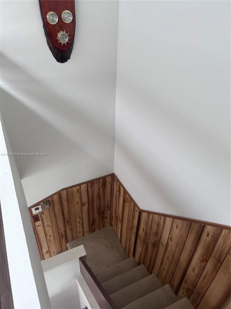 324 Poinciana Dr, Unit 906, Sunny Isles Beach, FL 33160 Photo