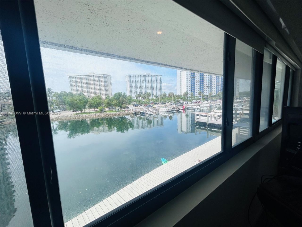 324 Poinciana Dr, Unit 906, Sunny Isles Beach, FL 33160 Photo