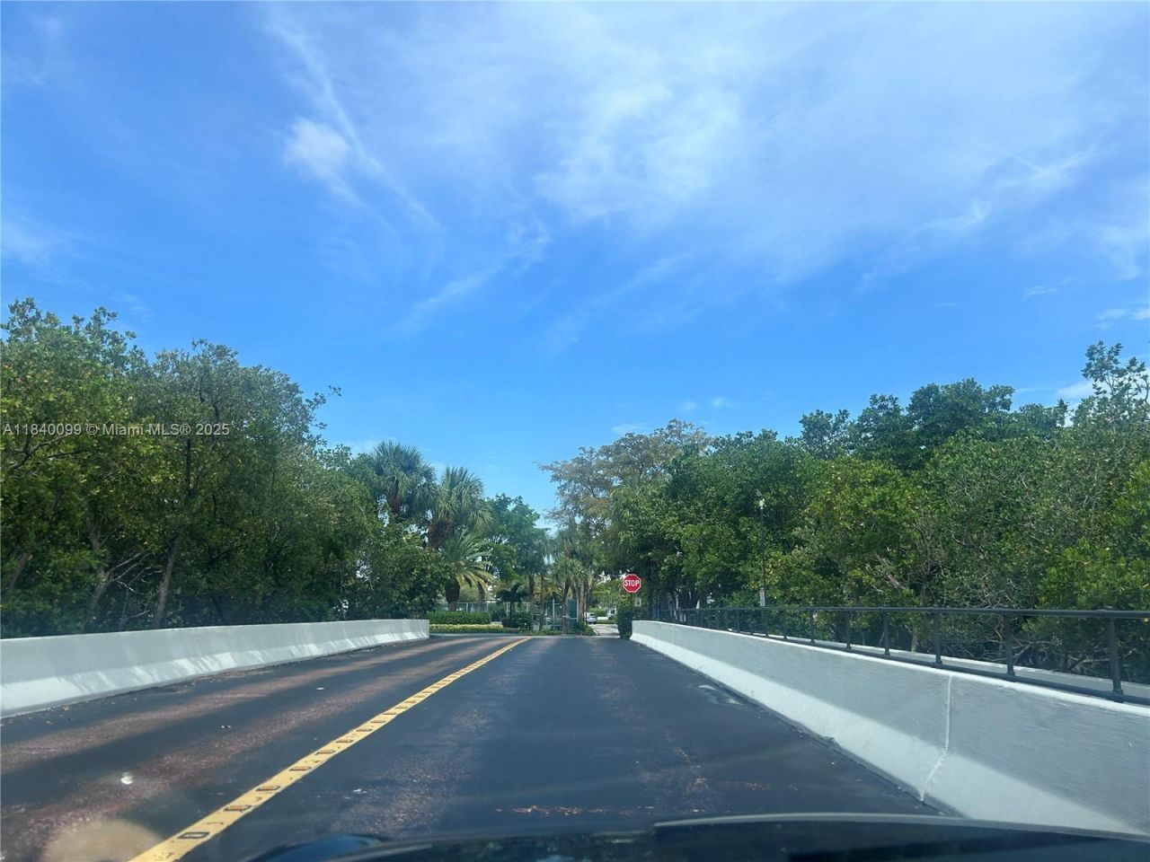 324 Poinciana Dr, Unit 906, Sunny Isles Beach, FL 33160 Photo