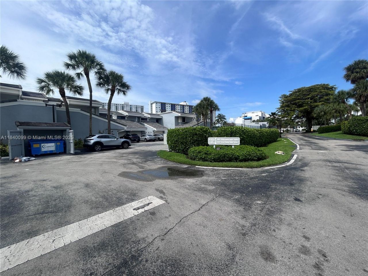 324 Poinciana Dr, Unit 906, Sunny Isles Beach, FL 33160 Photo