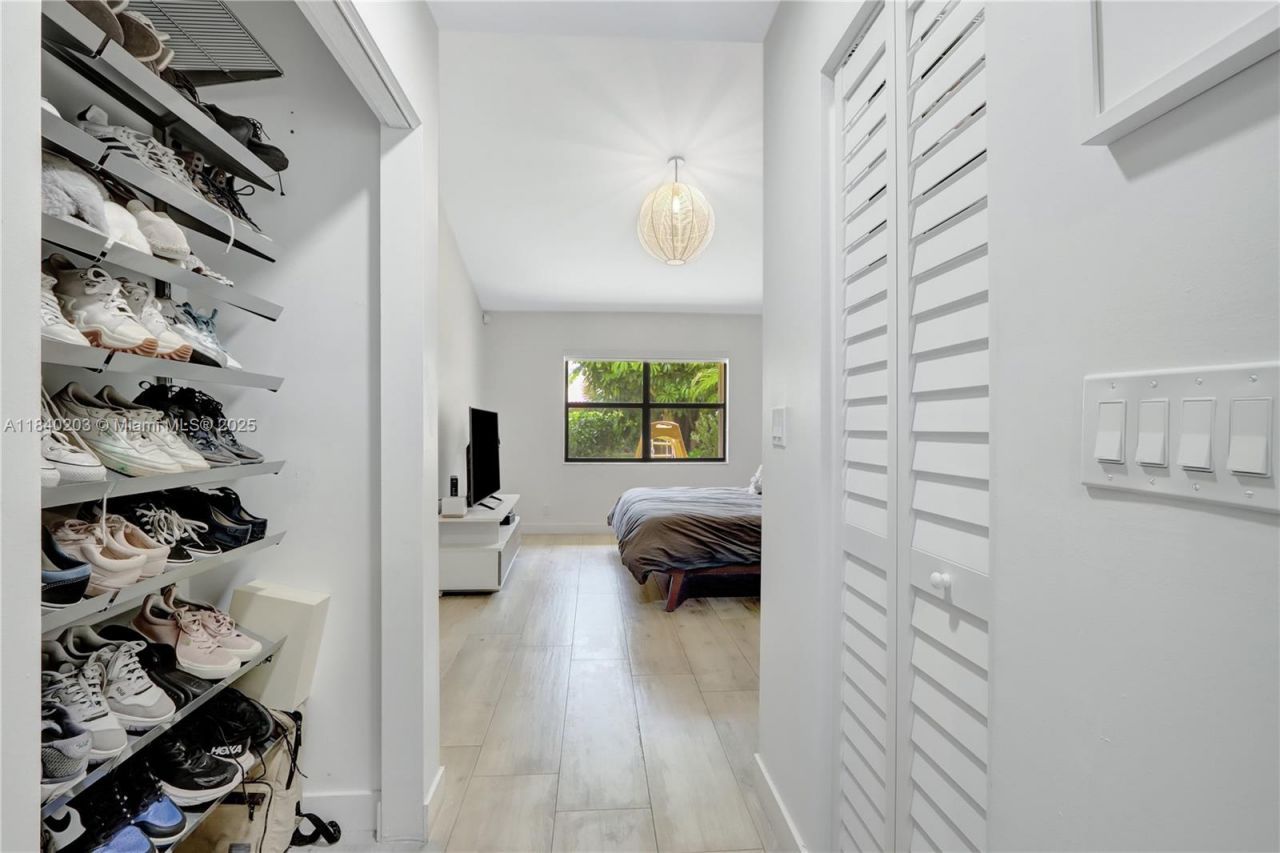 23273 Water Cir, Boca Raton, FL 33486 Photo