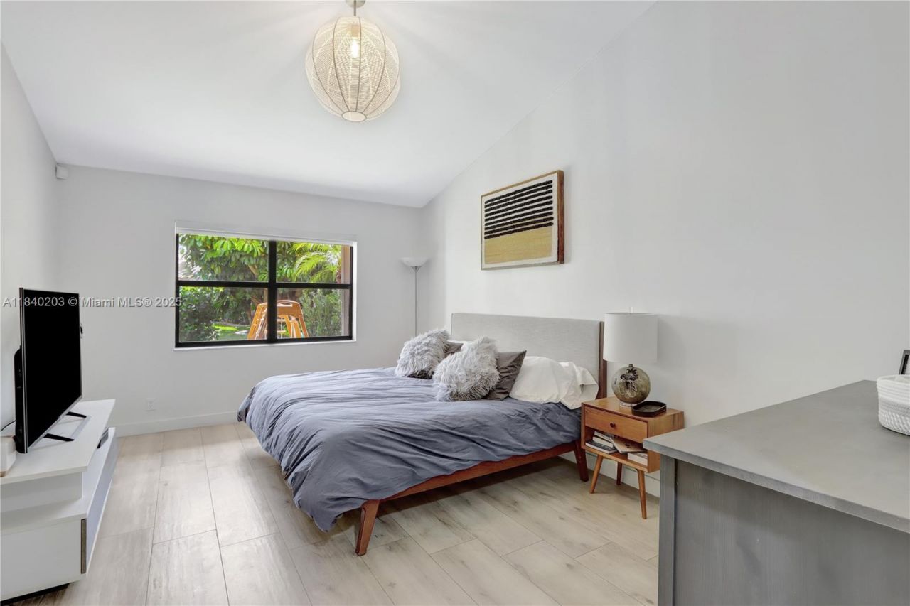 23273 Water Cir, Boca Raton, FL 33486 Photo