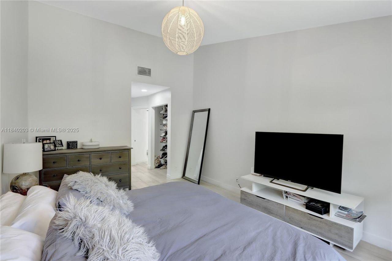 23273 Water Cir, Boca Raton, FL 33486 Photo