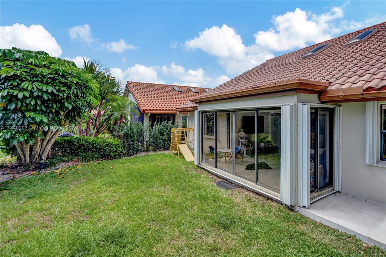 23273 Water Cir, Boca Raton, FL 33486 Photo