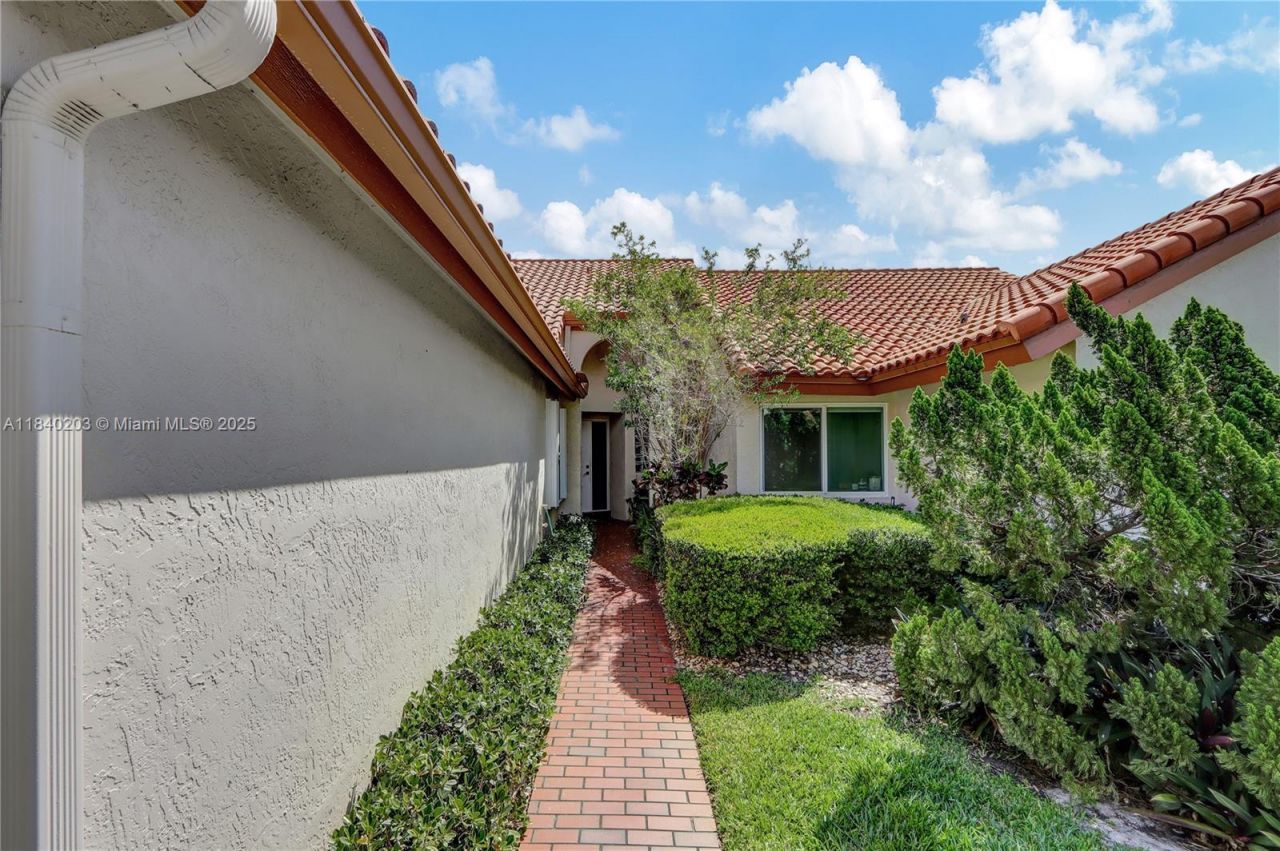 23273 Water Cir, Boca Raton, FL 33486 Photo