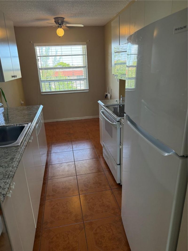 3001 NW 48th Ave, Unit 444, Lauderdale Lakes, FL 33313 Photo