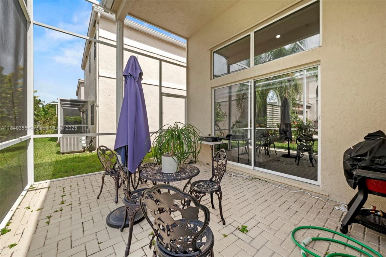 9384 NW 8th Cir, Plantation, FL 33324 Photo