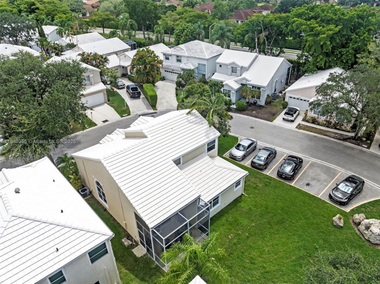 9384 NW 8th Cir, Plantation, FL 33324 Photo