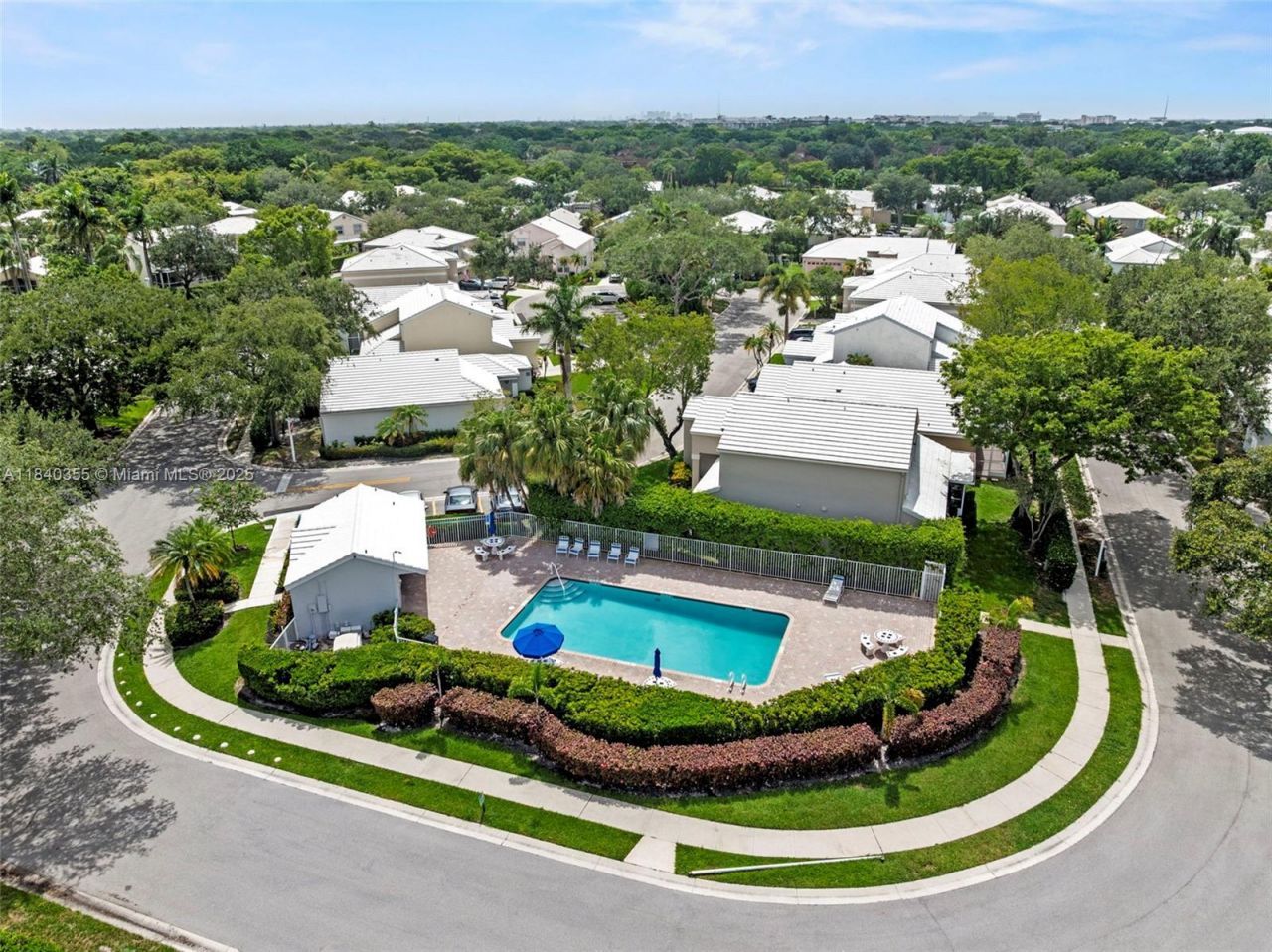 9384 NW 8th Cir, Plantation, FL 33324 Photo