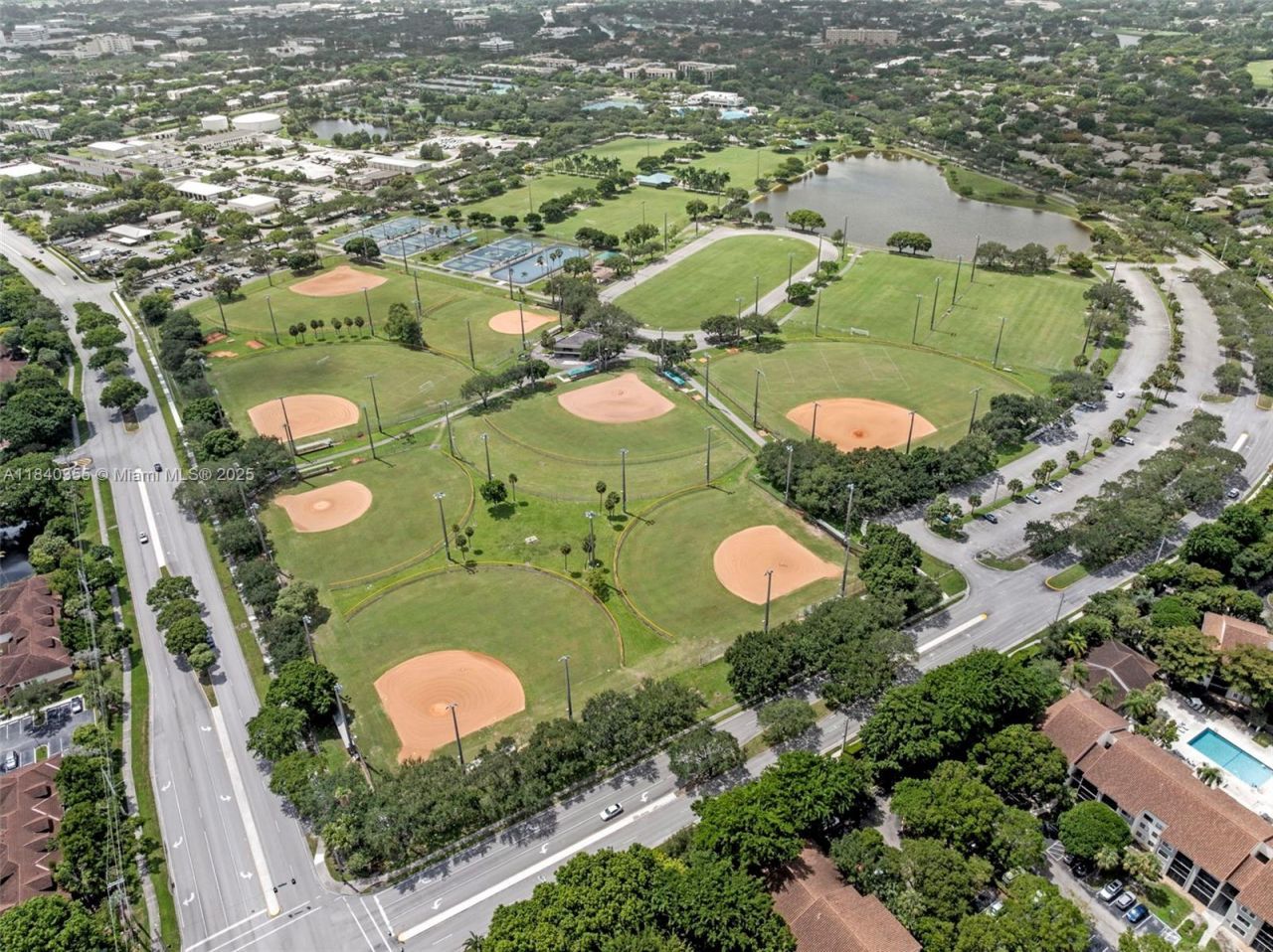 9384 NW 8th Cir, Plantation, FL 33324 Photo