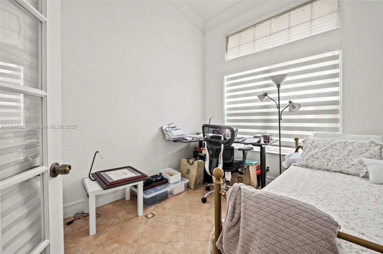 9384 NW 8th Cir, Plantation, FL 33324 Photo