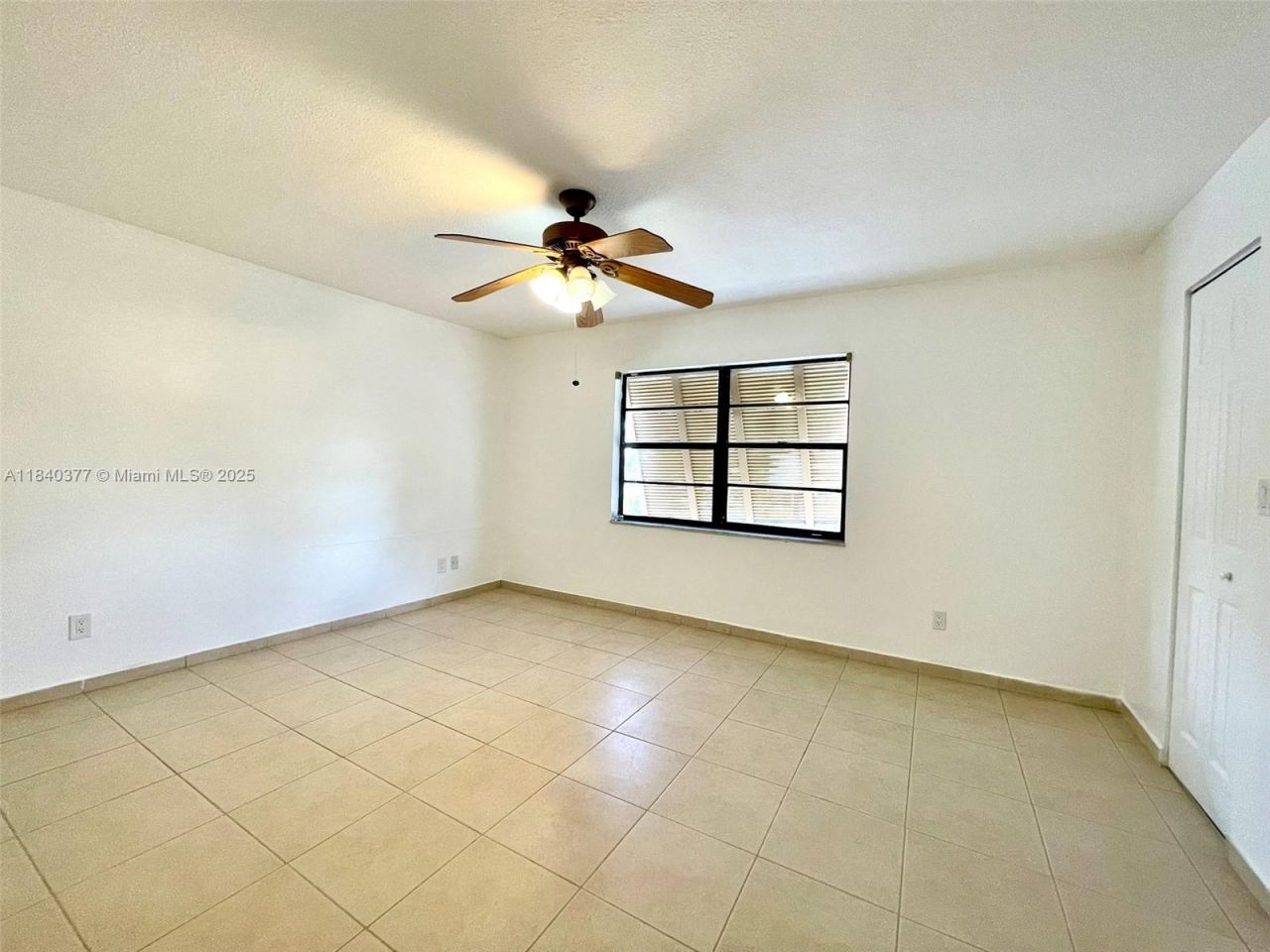 1725 SW 131st Place Cir S, Miami, FL 33175 Photo