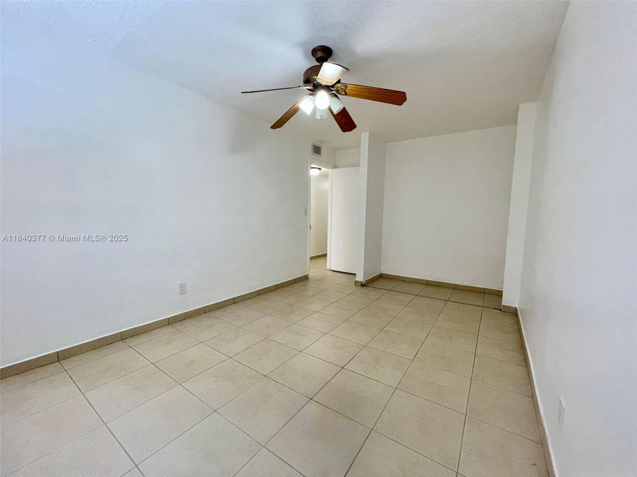 1725 SW 131st Place Cir S, Miami, FL 33175 Photo