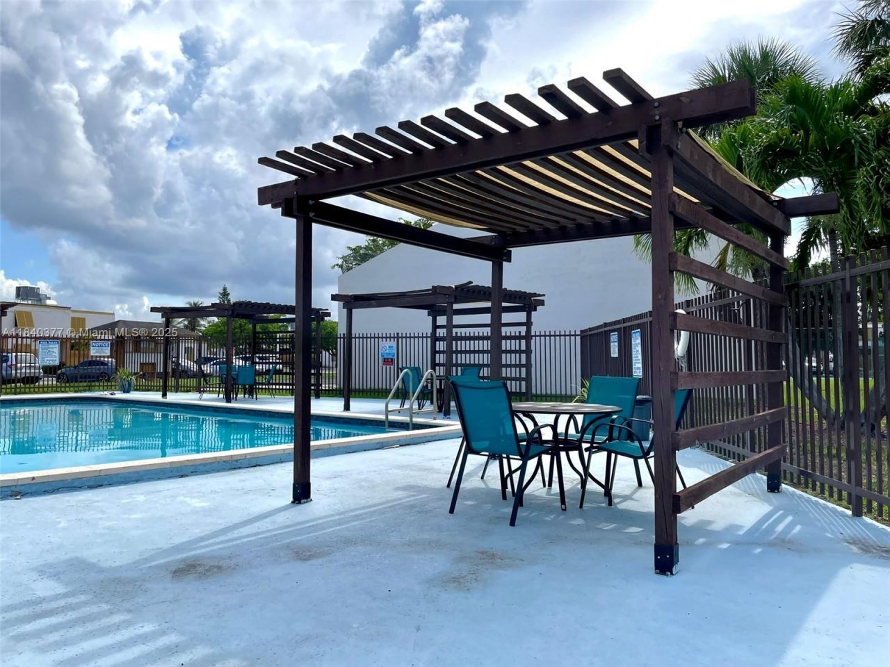 1725 SW 131st Place Cir S, Miami, FL 33175 Photo