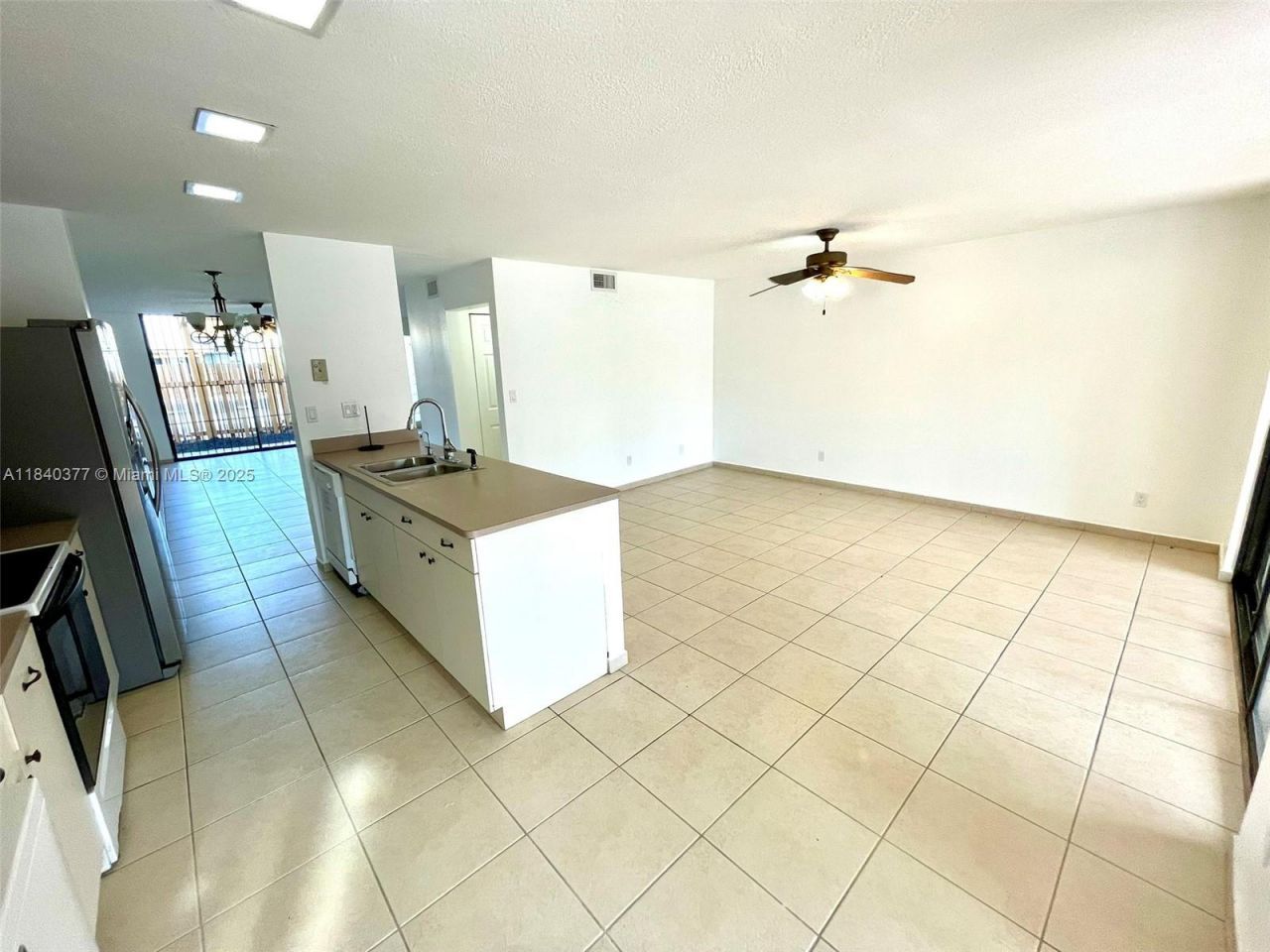 1725 SW 131st Place Cir S, Miami, FL 33175 Photo