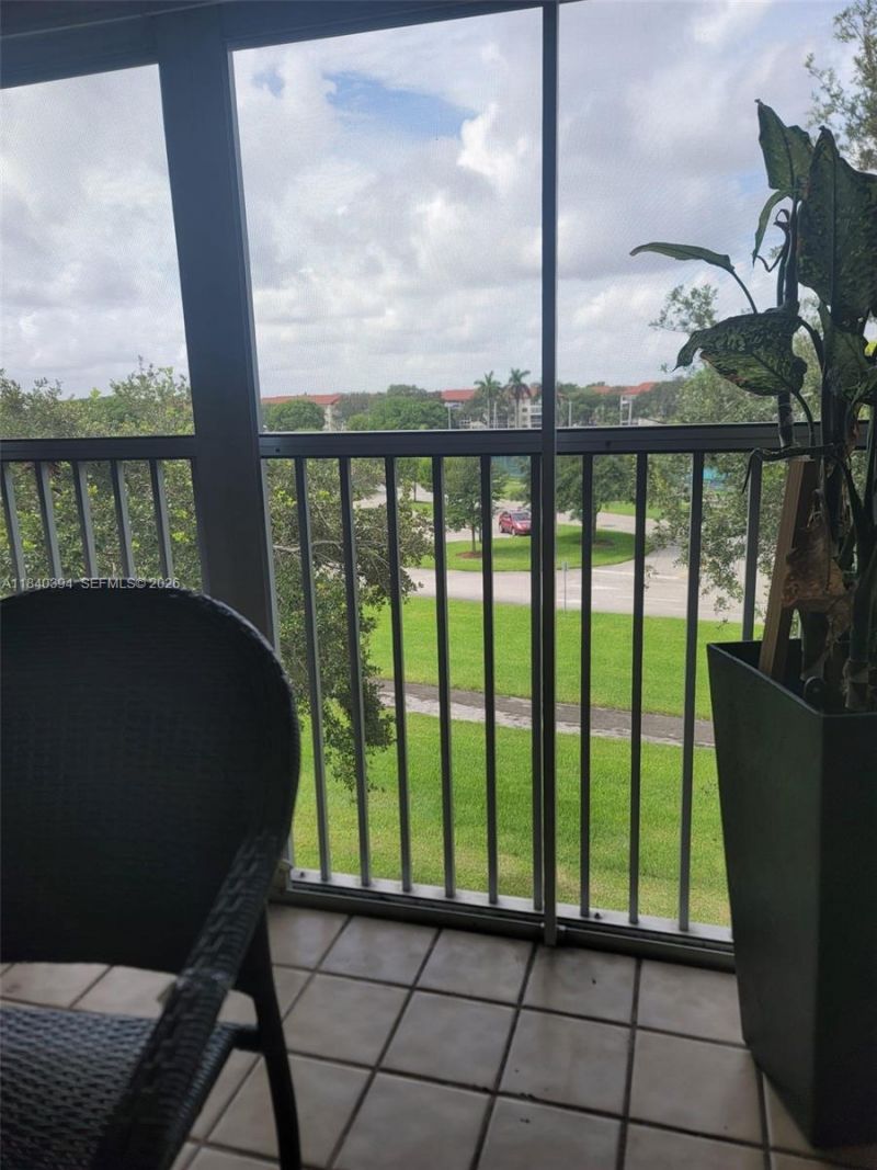 12950 SW 7th Ct, Unit 404A, Pembroke Pines, FL 33027 Photo